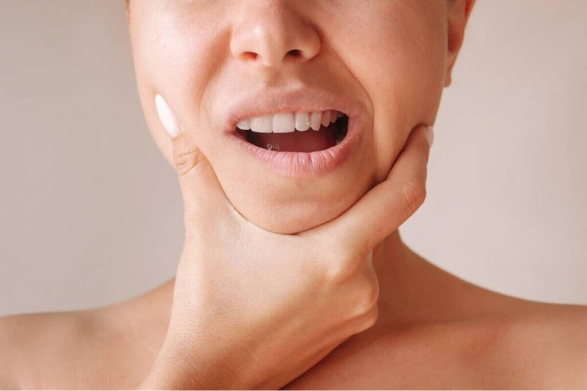 مزایا و معایب روش های درمان انحراف فک